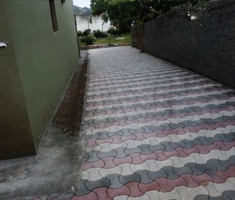 Completed interlocking block driveway